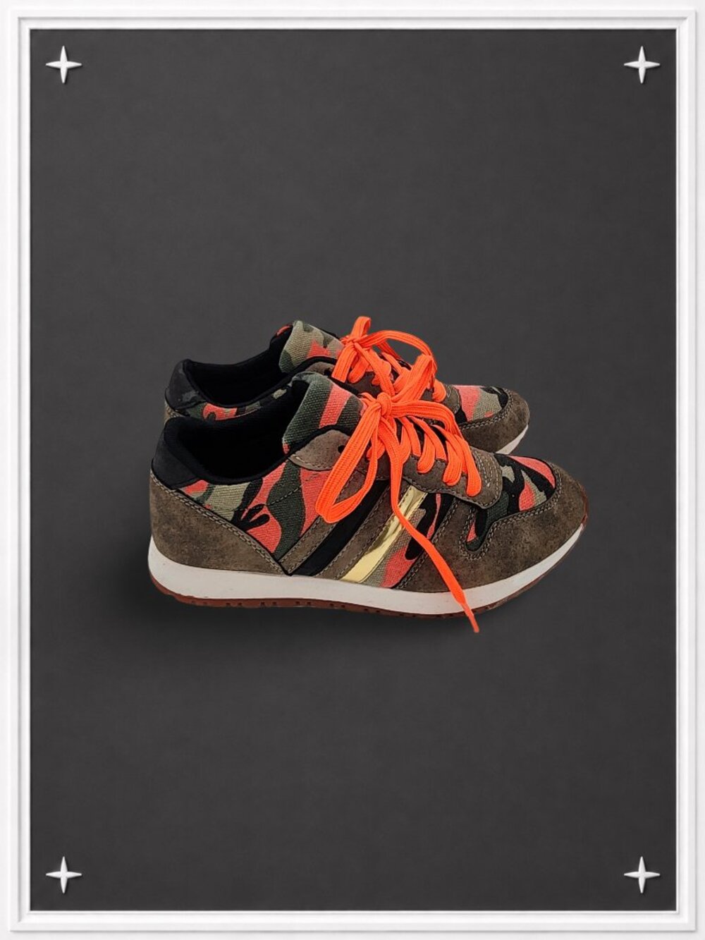 Camo Lace-Up Sneakers | Women's 7 | NWOT |